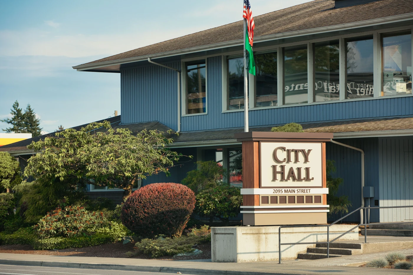 City hall municipal government building