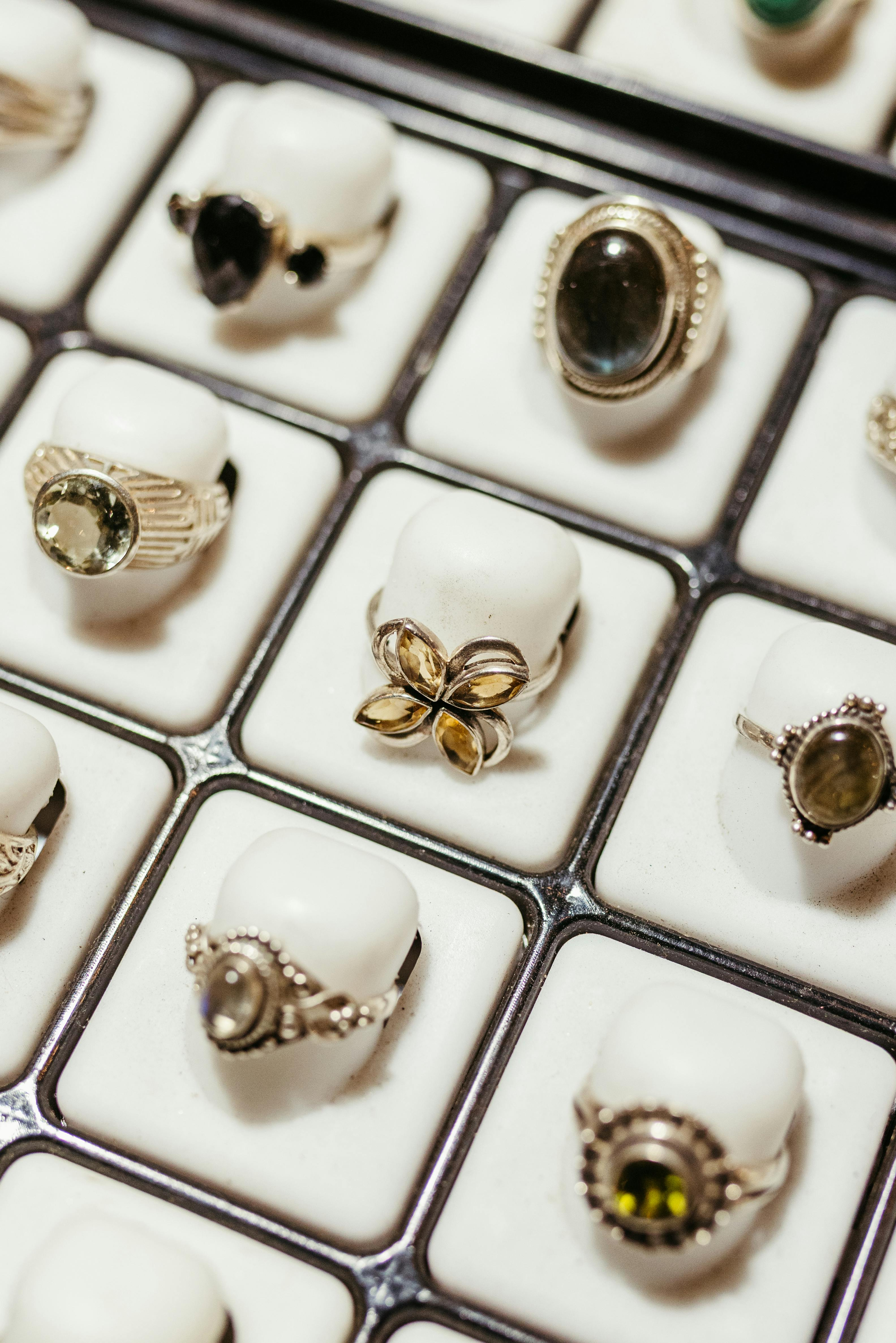 Diamond Retailers branding
