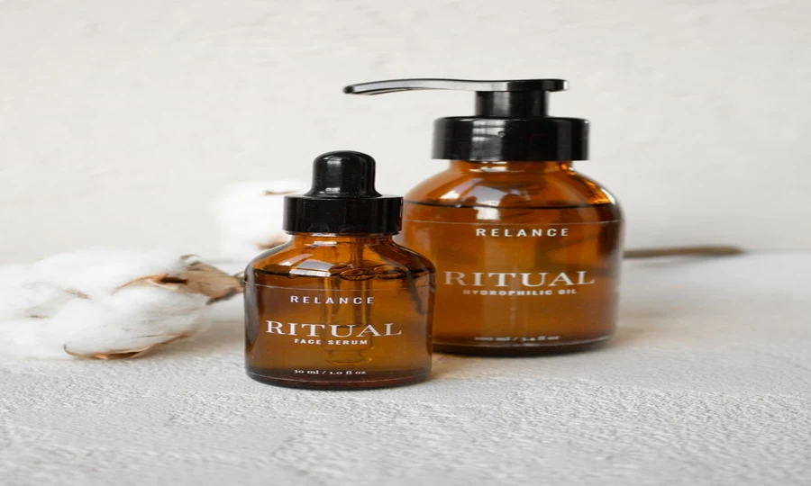 Luxury anti-aging serum and hydrophilic oil dropper bottles for premium skincare treatment